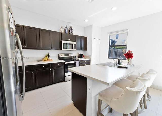 Property at 25079 SW 114th Ct, Homestead, FL 33032, 3 beds, 2.5 baths