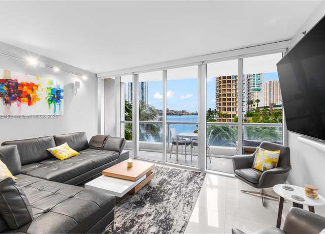 Property at 465 Brickell Ave #417, Miami, FL 33131, 1 bed, 1 bath