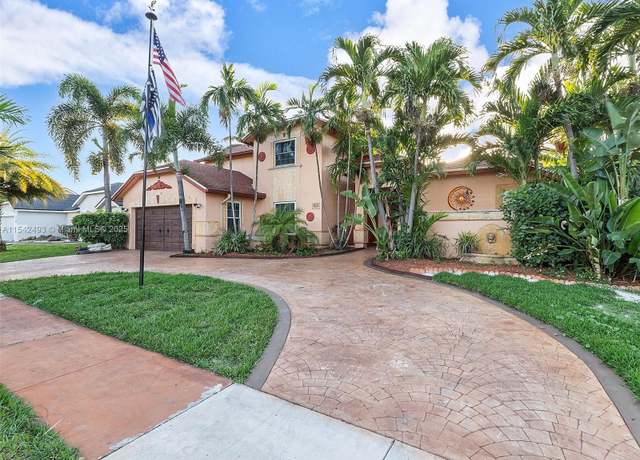 Property at 931 SW 150th Ave, Sunrise, FL 33326, 4 beds, 3 baths