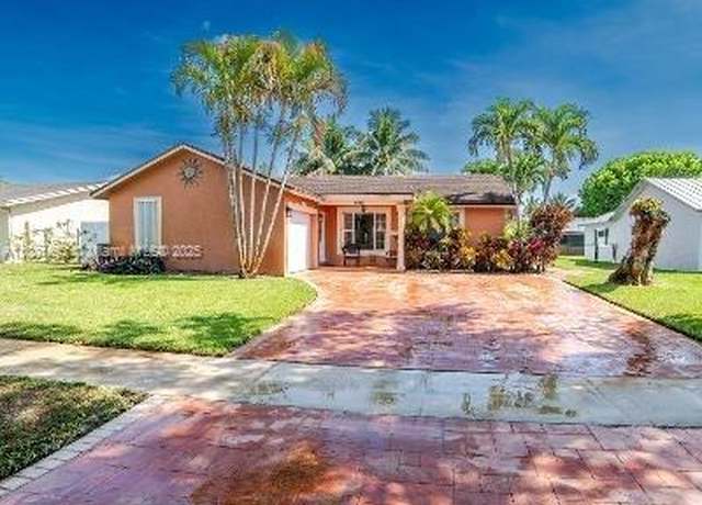 Property at 8640 NW 4th St, Pembroke Pines, FL 33024, 3 beds, 2 baths