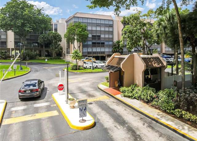 Property at 2808 N 46th Ave Unit E650, Hollywood, FL 33021, 3 beds, 2.5 baths