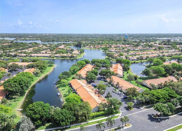Property at 88 Centennial Ct, Deerfield Beach, FL 33442, 3 beds, 2 baths