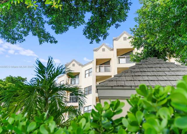 Property at 8290 Lake Dr #549, Doral, FL 33166, 1 bed, 1 bath