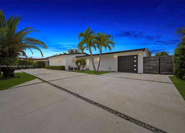 Property at 17930 NW 85th Ave, Hialeah, FL 33015, 4 beds, 3.5 baths