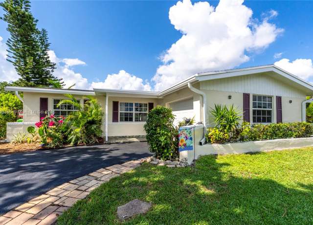 Property at 9362 NW 24th Pl, Sunrise, FL 33322, 3 beds, 2 baths