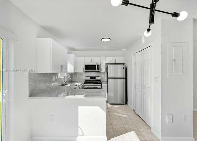 Property at 3398 NE 9th Dr #104, Homestead, FL 33033, 3 beds, 2 baths