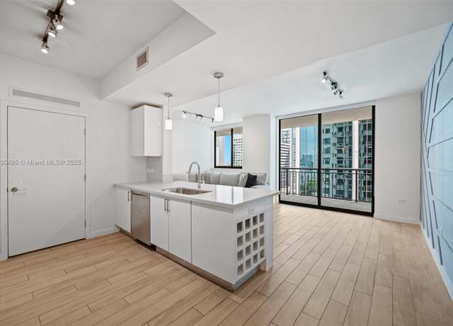 Property at 999 SW 1st Ave #1615, Miami, FL 33130, 1 bed, 1 bath