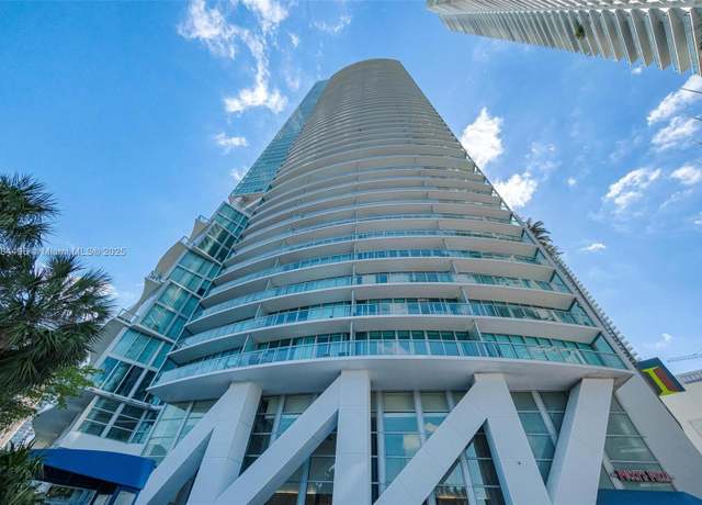 Property at 888 Biscayne Blvd #3207, Miami, FL 33132, 1 bed, 1.5 baths