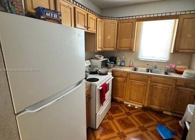 Property at 4160 NW 21st St Unit 115E, Lauderhill, FL 33313, 1 bed, 1 bath