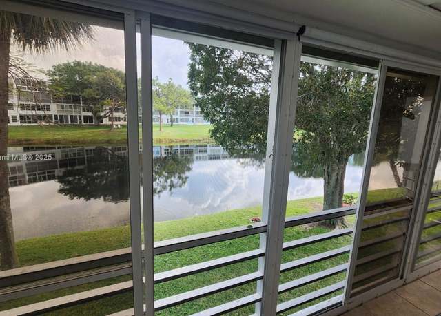 Property at 221 E Durham E #221, Deerfield Beach, FL 33442, 2 beds, 2 baths