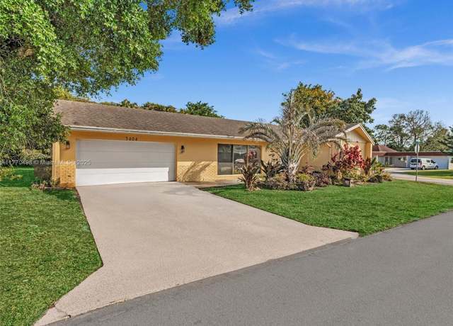 Property at 5404 Bayberry Ln, Tamarac, FL 33319, 3 beds, 2 baths
