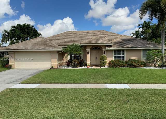 Property at 2086 Portland Ave, Wellington, FL 33414, 4 beds, 3 baths