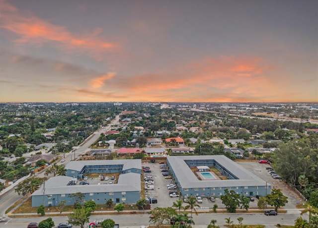 Property at 1829 N A St #24, Palm Beach, FL 33460, 2 beds, 1 bath