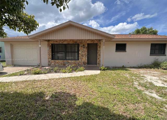 Property at 225 Sparrow Ave, Sebring, FL 33870, 3 beds, 2 baths