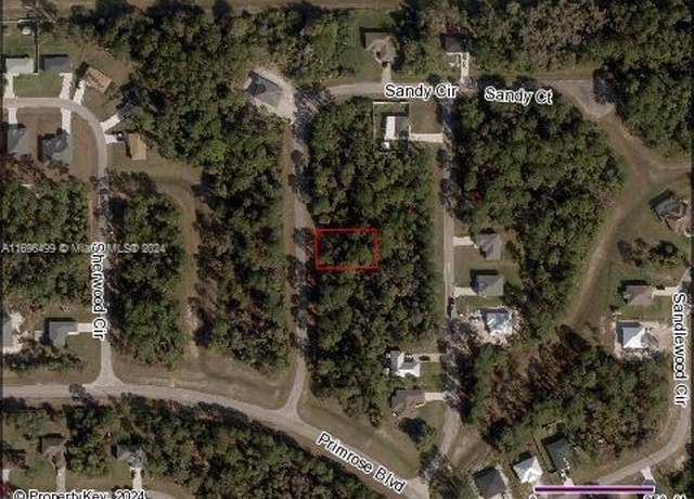Property at 8008 Sandy Cir, La Belle, FL 33935