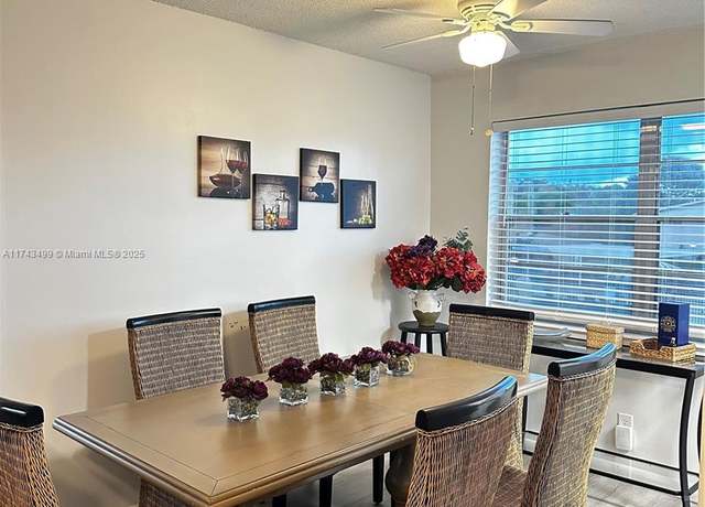 Property at 220 Cambridge Unit I, West Palm Beach, FL 33417, 2 beds, 1.5 baths