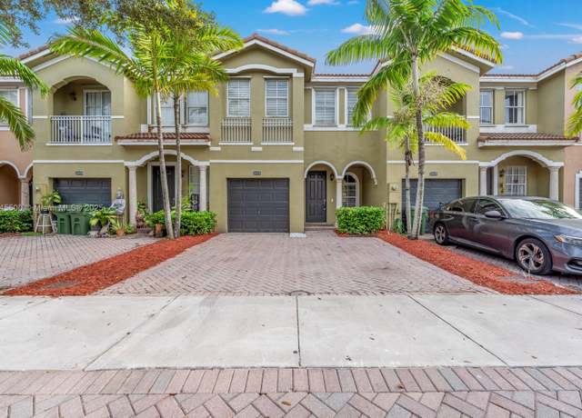Property at 2474 SE 15th Ct, Homestead, FL 33035, 4 beds, 2.5 baths