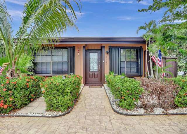 Property at 2251 Dogwood Ct, Pembroke Pines, FL 33026, 2 beds, 2 baths