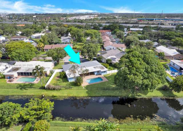 Property at 7491 SW 18th St, Plantation, FL 33317, 4 beds, 3 baths