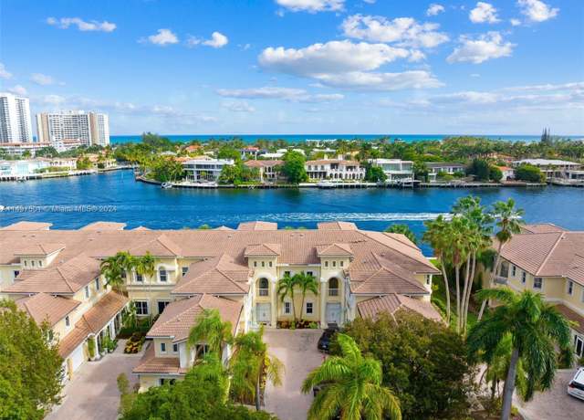 Property at 21305 NE 38th Ave #56, Aventura, FL 33180, 3 beds, 4.5 baths