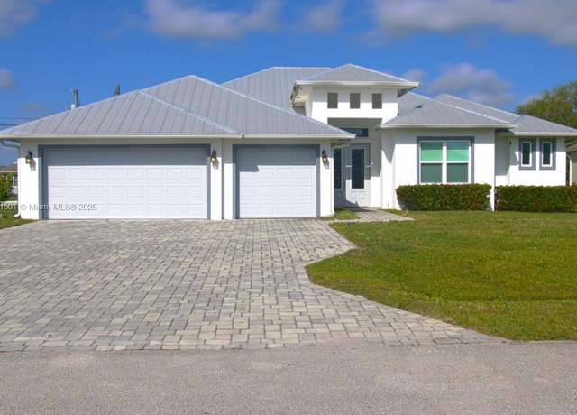 Property at 5231 NW Iredell St, Port St. Lucie, FL 34986, 5 beds, 4 baths