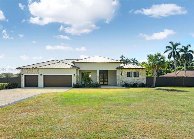 Property at 17300 SW 296th St, Homestead, FL 33030, 5 beds, 4 baths