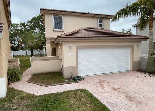 Property at 6992 SW 148th Ln, Davie, FL 33331, 3 beds, 2 baths