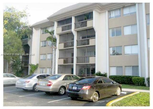 Property at 711 N Pine Island Rd #316, Plantation, FL 33324, 3 beds, 2 baths