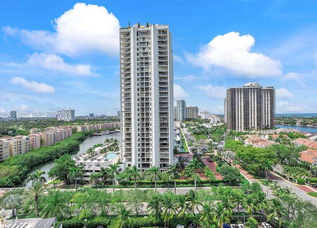 Property at 19400 Turnberry Way #1131, Aventura, FL 33180, 2 beds, 2.5 baths