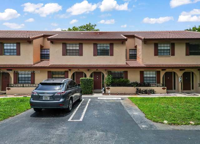 Property at 10942 W Sample Rd Unit E1, Coral Springs, FL 33065, 3 beds, 2.5 baths