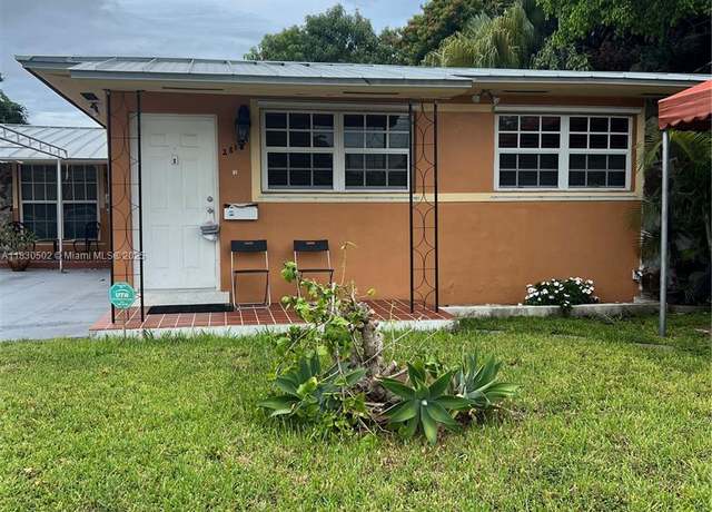 Property at 2815 SW 36th Ave, Miami, FL 33133, 7 beds, 4 baths