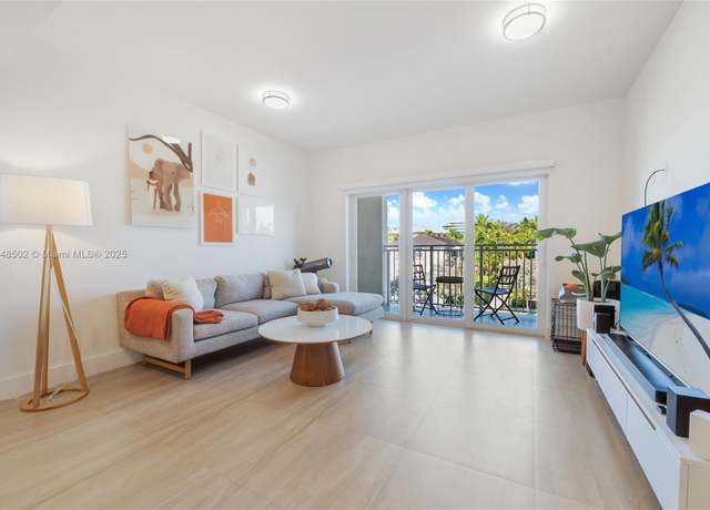 Property at 120 Salamanca Ave Unit 4A, Coral Gables, FL 33134, 2 beds, 2.5 baths