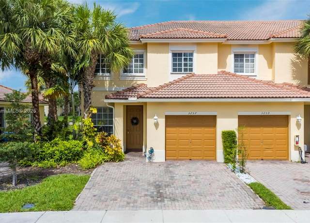 Property at 3257 NW 31st Ter, Oakland Park, FL 33309, 3 beds, 3 baths