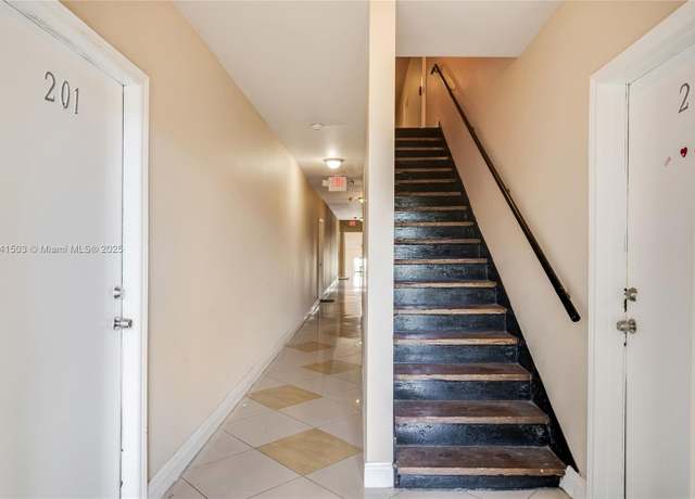 Property at 440 SW 5th Ave, Miami, FL 33130, 324 baths