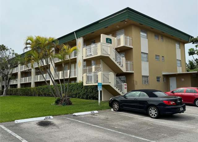 Property at 5500 SW 77th Ct #305, Miami, FL 33155, 2 beds, 2 baths