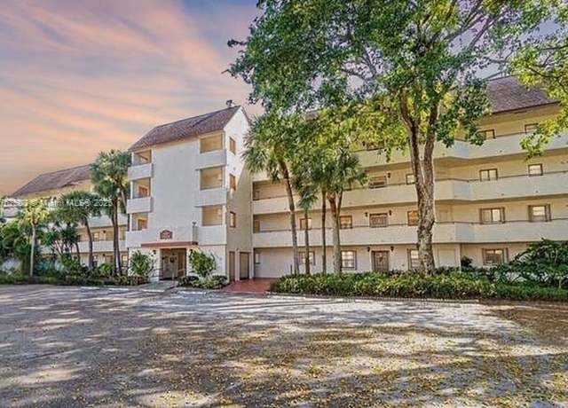 Property at 12524 Shoreline Dr #104, Wellington, FL 33414, 2 beds, 2 baths