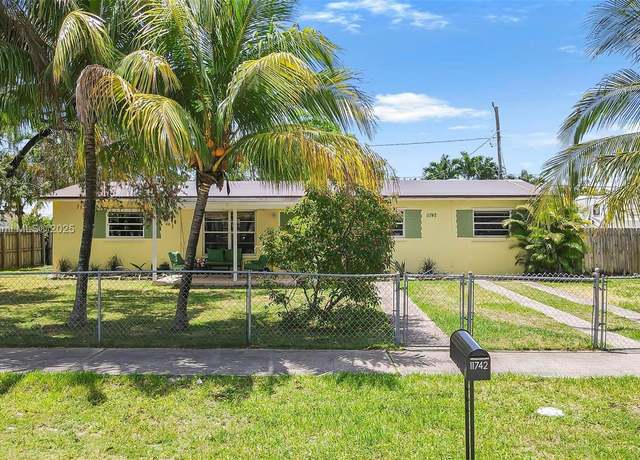 Property at 11742 SW 187th Ter, Miami, FL 33177, 3 beds, 1.5 baths