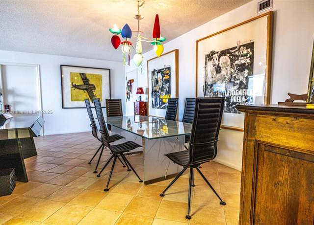 Property at 2841 N Ocean Blvd #1809, Fort Lauderdale, FL 33308, 2 beds, 2 baths