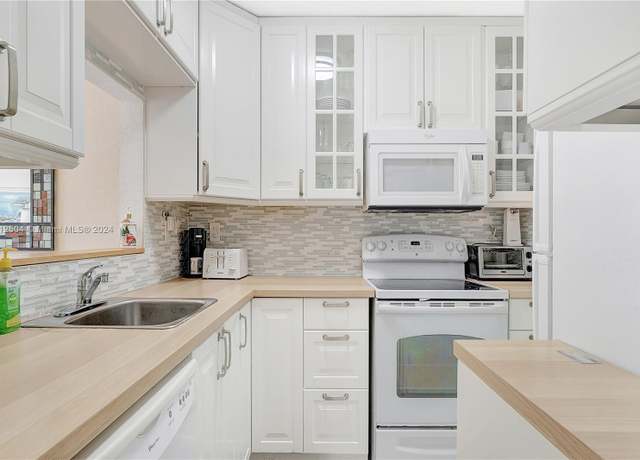 Property at 17050 NE 14th Ave #315, North Miami Beach, FL 33162, 2 beds, 1 bath