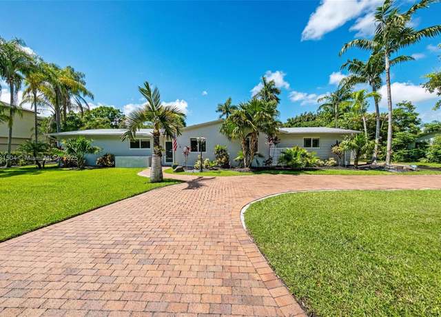 Property at 9720 SW 140th St, Miami, FL 33176, 5 beds, 3 baths