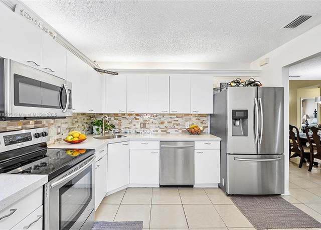 Property at 4101 E Coral Tree Cir #313, Coconut Creek, FL 33073, 2 beds, 2 baths