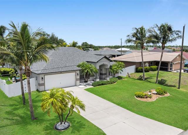 Property at 2206 NE 17th Pl, Cape Coral, FL 33909, 4 beds, 2 baths