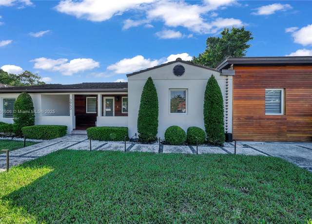 Property at 3953 SW 60th Ave, Miami, FL 33155, 3 beds, 2 baths