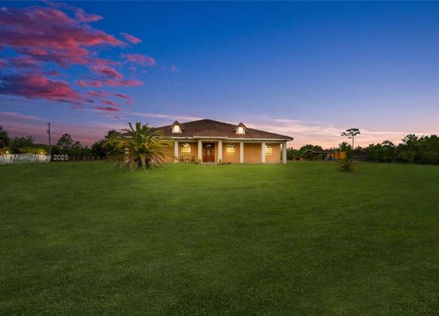 Property at 687 Montura Ave, Clewiston, FL 33440, 5 beds, 3.5 baths