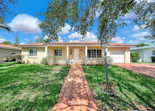 Property at 2032 SW 97th Ct, Miami, FL 33165, 3 beds, 2 baths