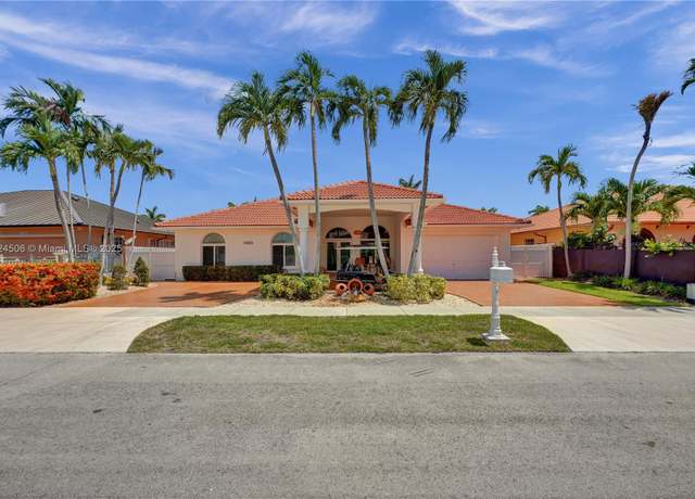 Property at 14241 SW 30th St, Miami, FL 33175, 5 beds, 3 baths