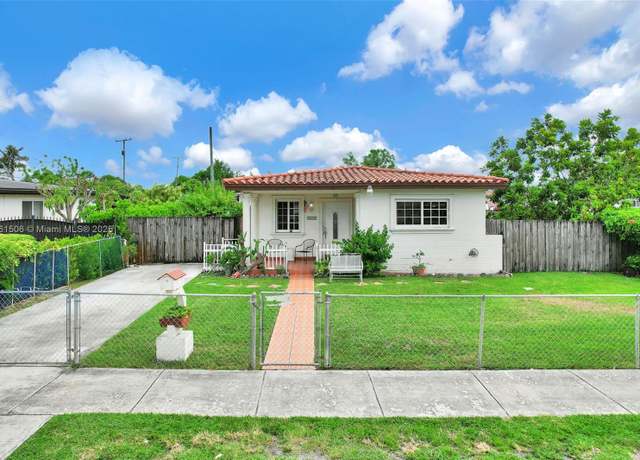 Property at 3635 SW 95th Ave, Miami, FL 33165, 3 beds, 2 baths
