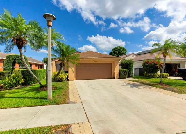 Property at 3831 NW 21st St, Coconut Creek, FL 33066, 3 beds, 2 baths