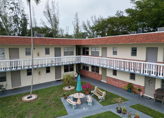 Property at 1551 N 12th Ct Unit 4B, Hollywood, FL 33019, 1 bed, 1 bath