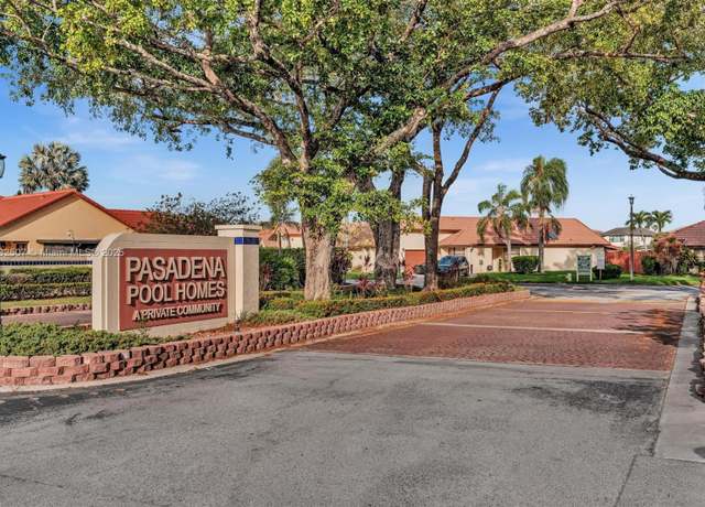 Property at 631 SW 113th Ave, Pembroke Pines, FL 33025, 3 beds, 2 baths